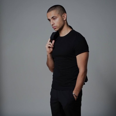 The Canadian actor Sammy Azero has a height of 5 feet 10 inches.